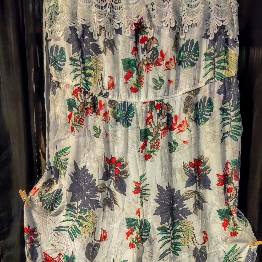 Avenue Beautiful strapless crop jumpsuit  26/28